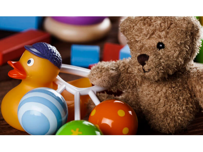 Miguel e o seu peluche