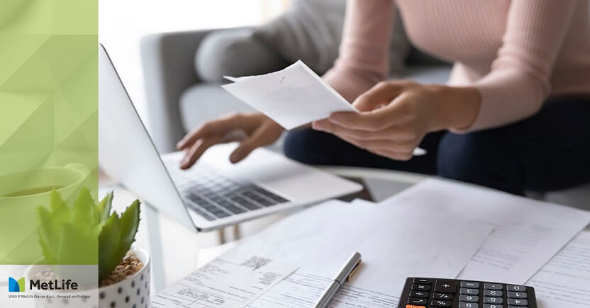 Aforro e gestão de despesas, fundamentais para a economia familiar