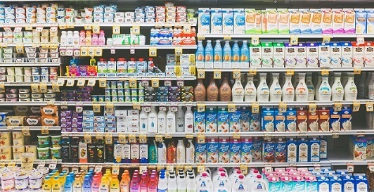 Sabia que os supermercados expõem os produtos para que gaste mais